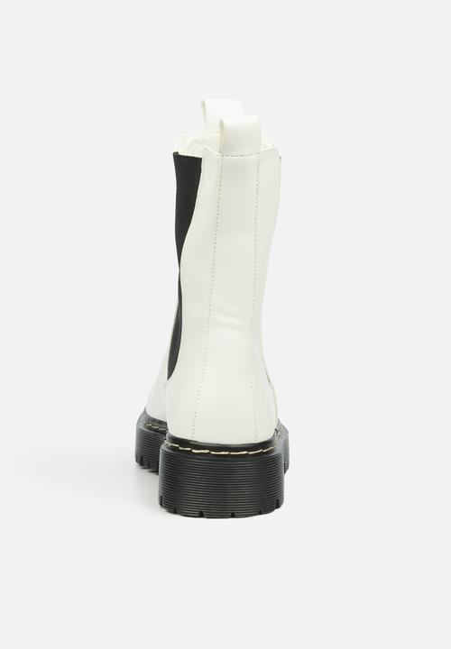 Miss Black - Nirvana2 chelsea boot - white