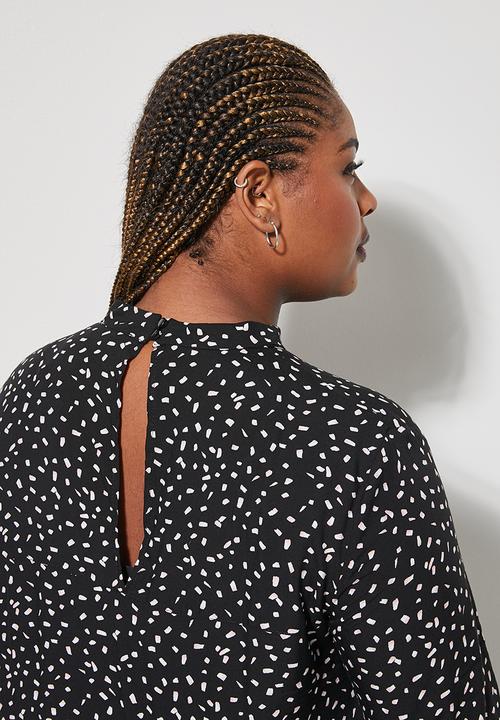 Superbalist - Funnel neck shell - black & white