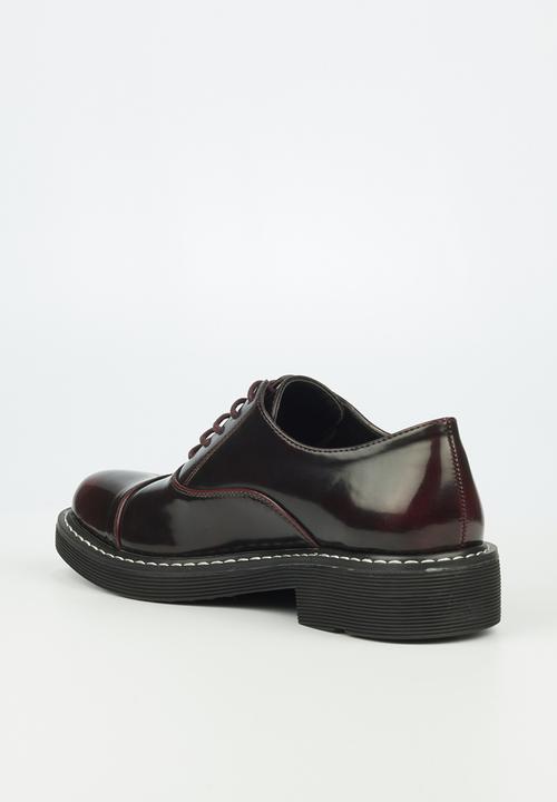 Miss Black - Princeton1 derby - oxblood