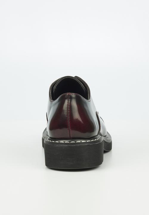 Miss Black - Princeton1 derby - oxblood