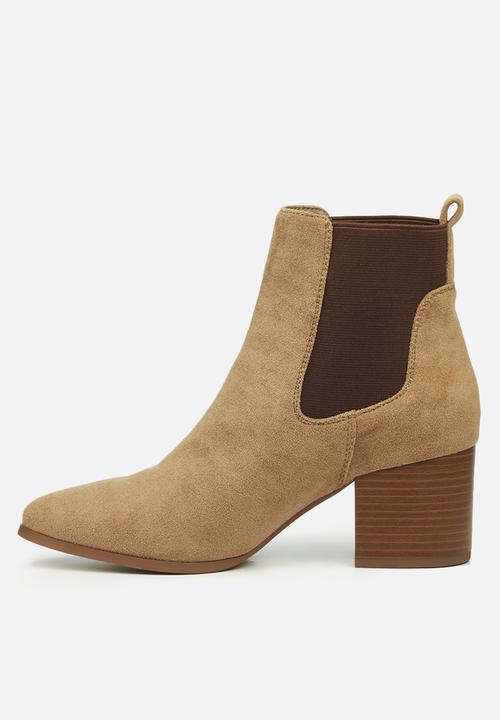 Miss Black - Eros1 chelsea boot - neutral