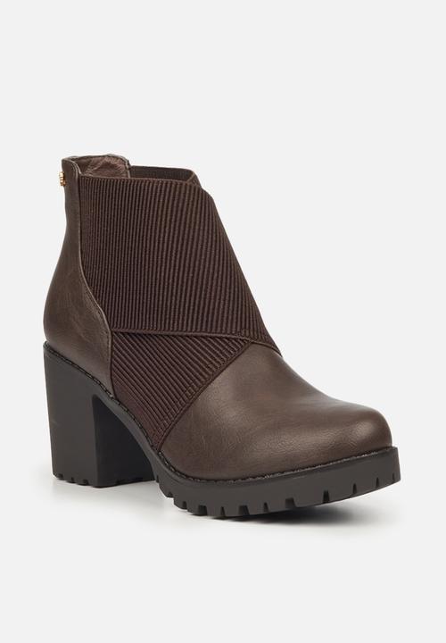 Butterfly Feet - Esther 2 ankle boot - chocolate