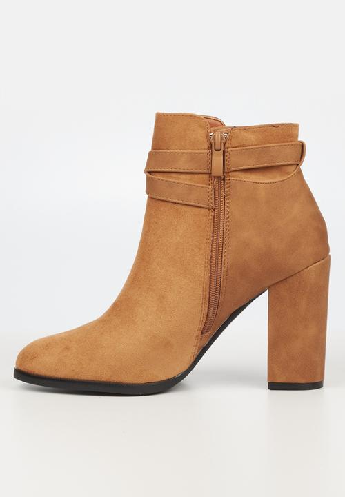 Butterfly Feet - Tatun 1 ankle boot - camel