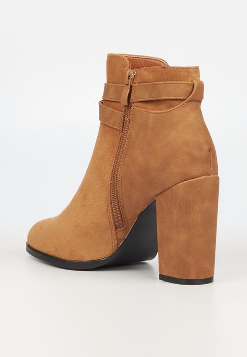 Butterfly Feet - Tatun 1 ankle boot - camel