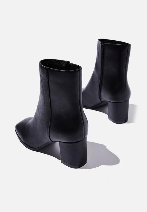 Cotton On - Ashlea square toe classic boot - black smooth