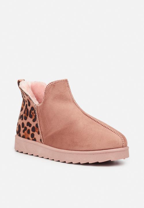 Butterfly Feet - Cozy 3 slipper bootie - pink