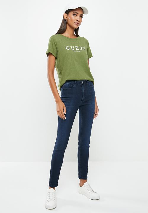 GUESS - Es short sleeve Guess 1981 roll cuff tee - army sage