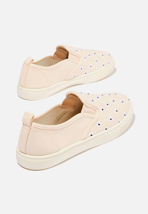 Cotton On - Cara slip on - pink daisy embroidery