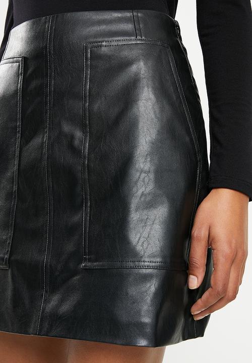 Stella Morgan - Pleather mini skirt - black