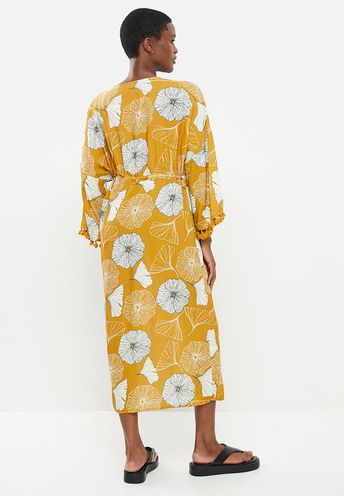 Trendyol - Floral patterned tassel detailed kimono kaftan - yellow