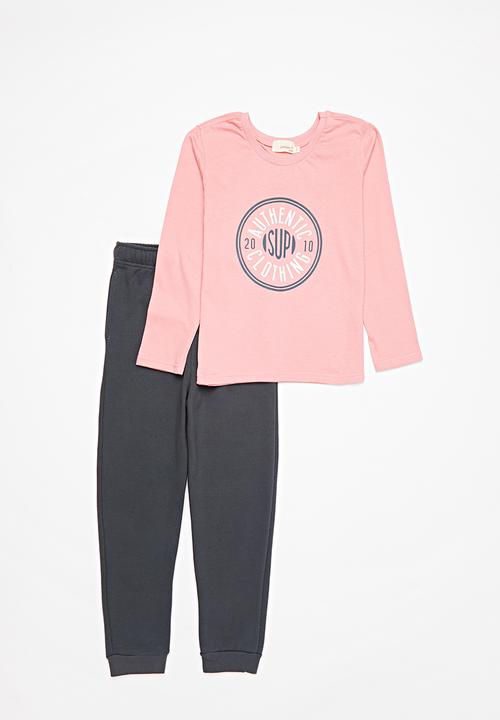 Superbalist Kids - Boys tee & jogger set - dusty pink & charcoal