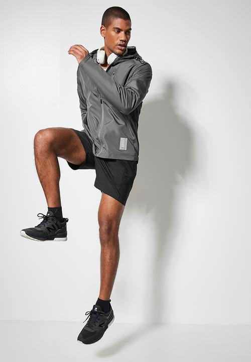Superbalist - Light shell hooded running jacket - dark grey