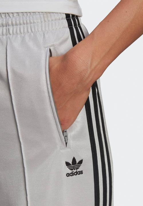 adidas Originals - Adicolor foundation pants - matte silver
