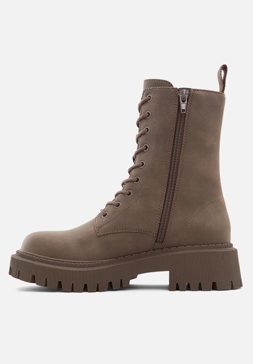 Call It Spring - Trailblaze boot - dark brown