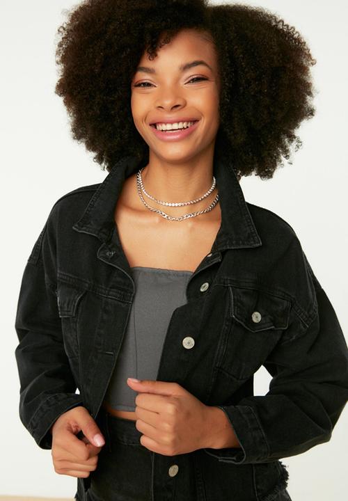 Trendyol - Frayed hem crop denim jacket - black