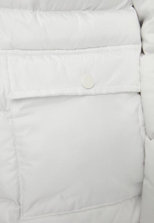 Trendyol - Oversize upright collar down jacket - white