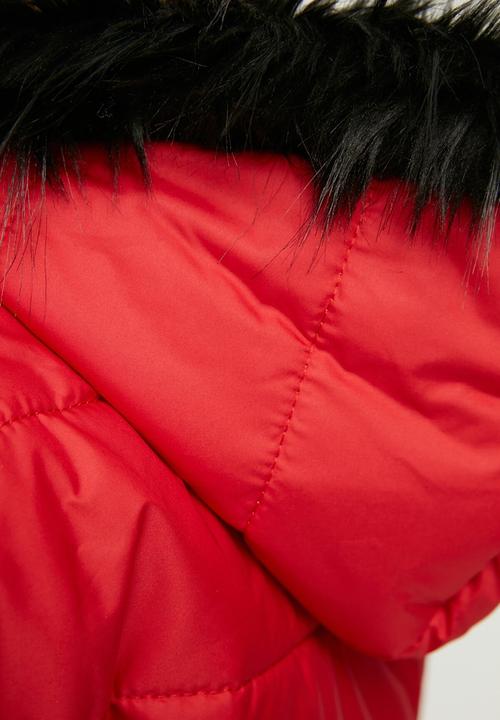 Trendyol - Fur hooded puffer jacket - red