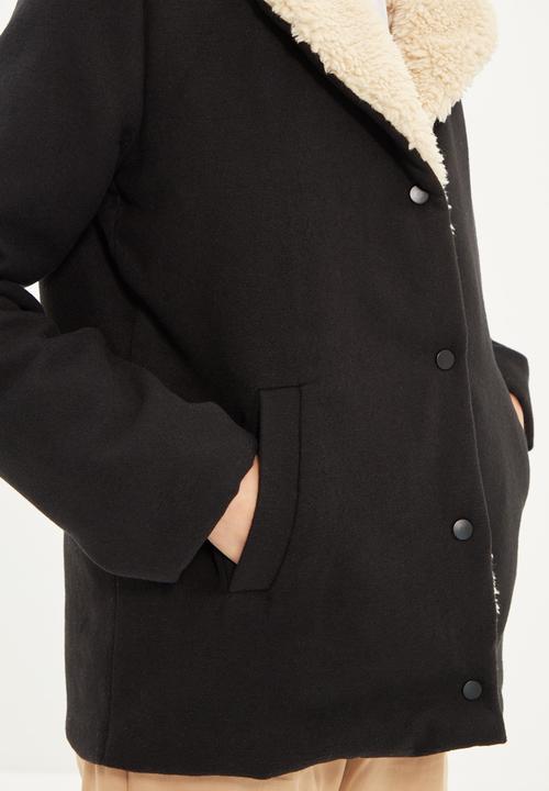 Trendyol - Quilted coat - black