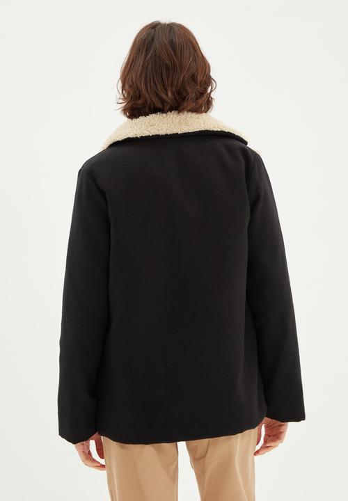 Trendyol - Quilted coat - black