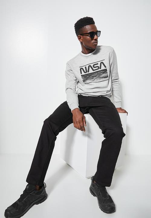 Superbalist - Nasa branded graphic crew neck pullover sweat mid grey