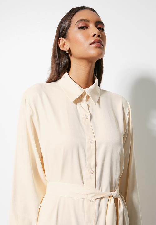 VELVET - Luxe longline dress shirt - white swan