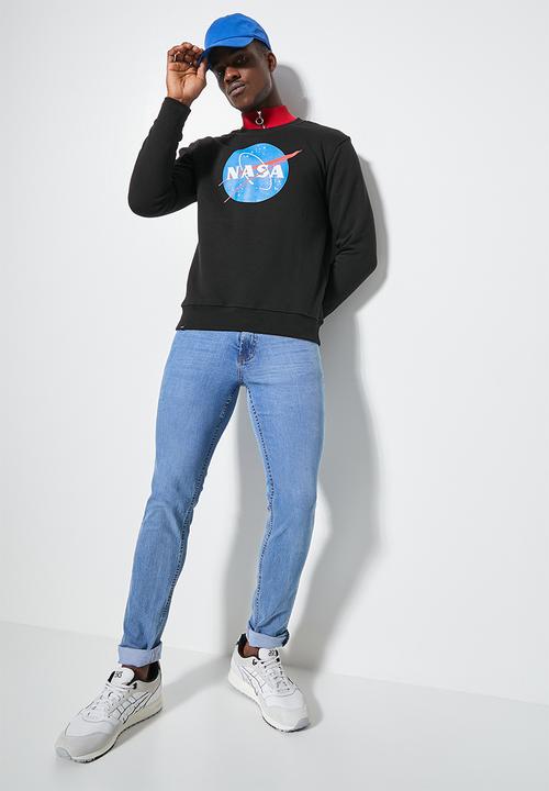 Superbalist - Nasa branded burger crew neck pullover sweat -  black