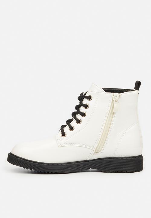 Little Miss Black - Nirvana girls ankle boot - white