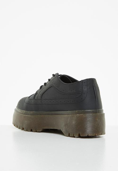 Jada - Chunky flatform derby - black
