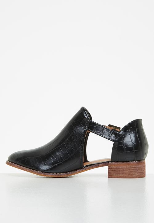 Jada - Cut out ankle bootie - black