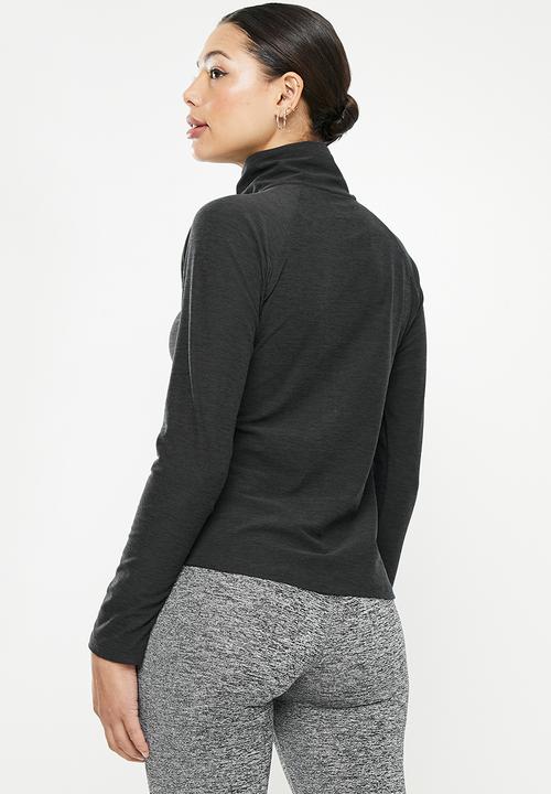 New Balance  - Classic 1/2 zip thru sweat - black