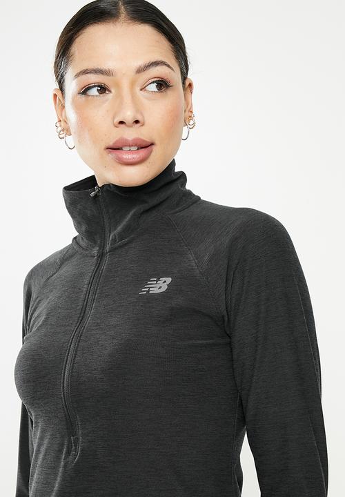 New Balance  - Classic 1/2 zip thru sweat - black