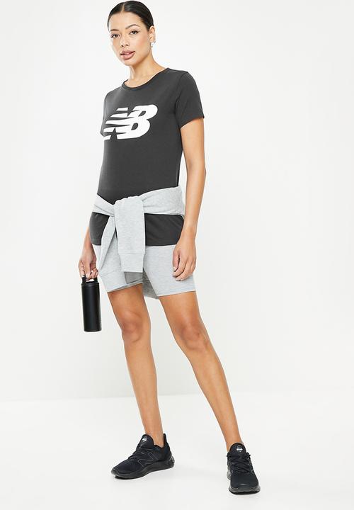New Balance  - Classics nb logo tee - black