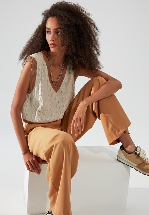 Trendyol - V-neck knitwear sweater - stone