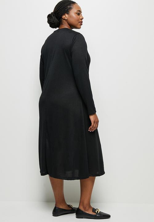 edit Plus - Warm handle swing midi - black