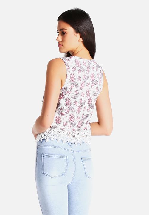 New Look - Carrie Paisley Crochet Hem Crop Top