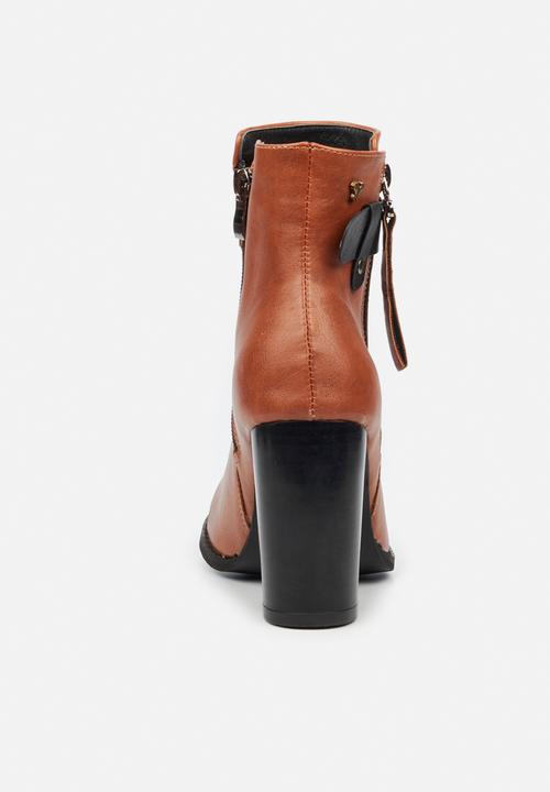 Butterfly Feet - Tory 1 ankle boot - chocolate