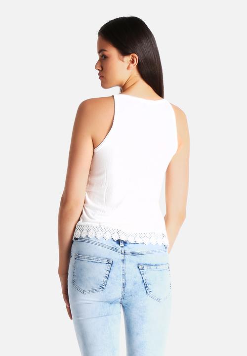 New Look - Guipure Lace Cut Away Shell