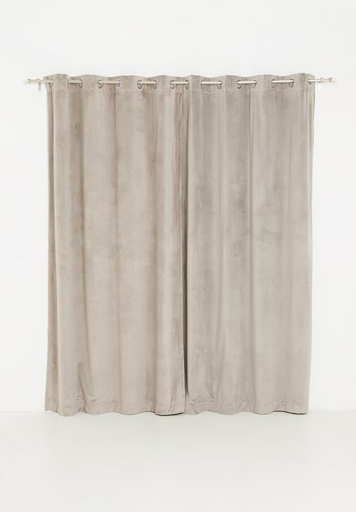 Sixth Floor - Velvet eyelet curtain 2 pack - natural grey