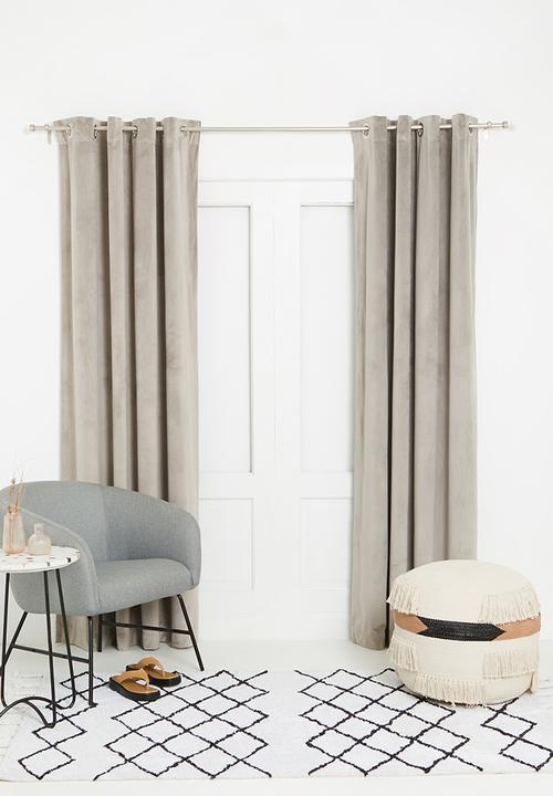 Sixth Floor - Velvet eyelet curtain 2 pack - natural grey
