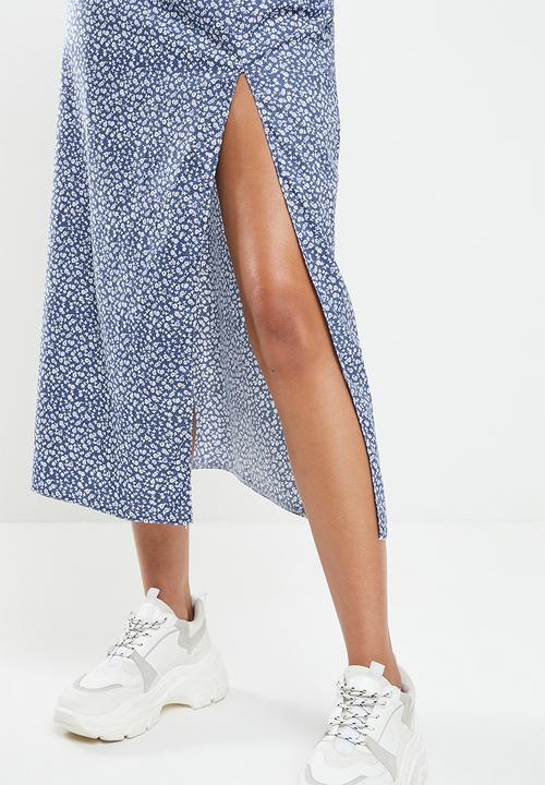 Missguided - Floral side split midi skirt - blue