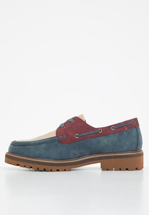 Jonathan D - J boat - navy