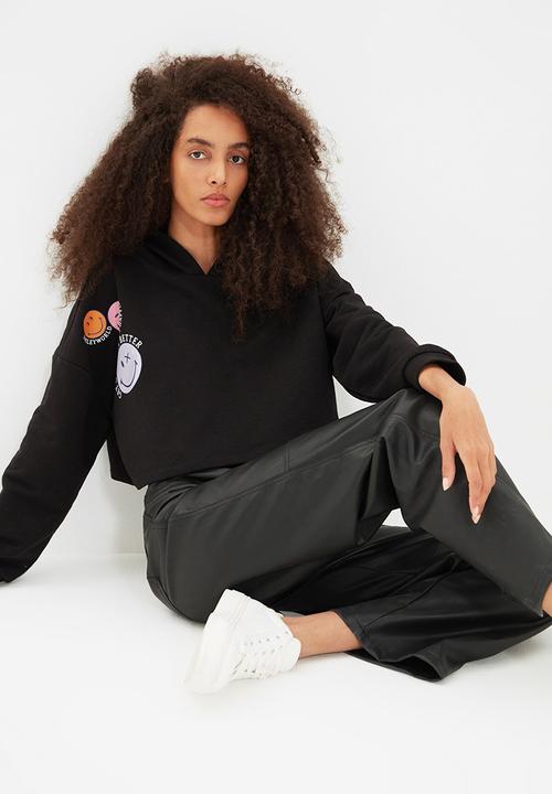Trendyol - Emoji licensed printed crop hoodie knitted sweatshirt  - black