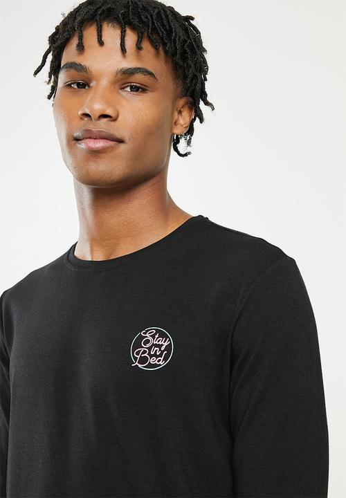 STYLE REPUBLIC - Chest print lounge T-shirt and pants pajama set - black