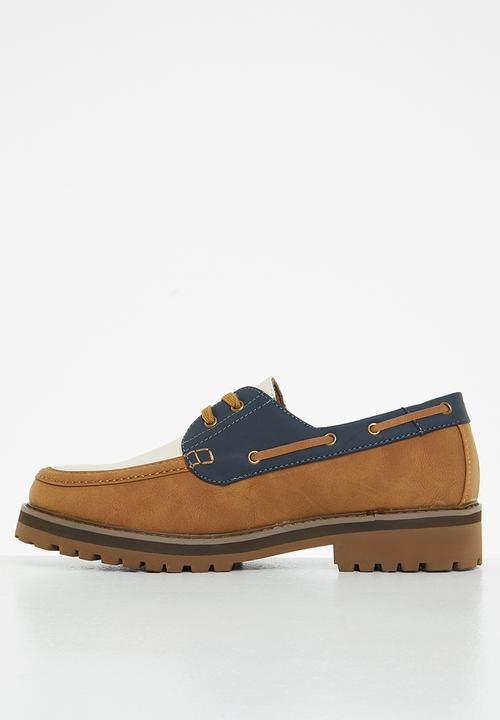 Jonathan D - J boat - brown & navy