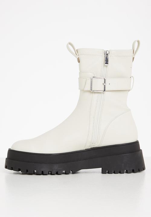 Public Desire - Thought wide fit chunky sole ankle boot - bone