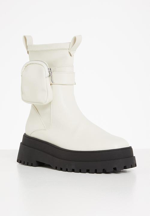 Public Desire - Thought wide fit chunky sole ankle boot - bone