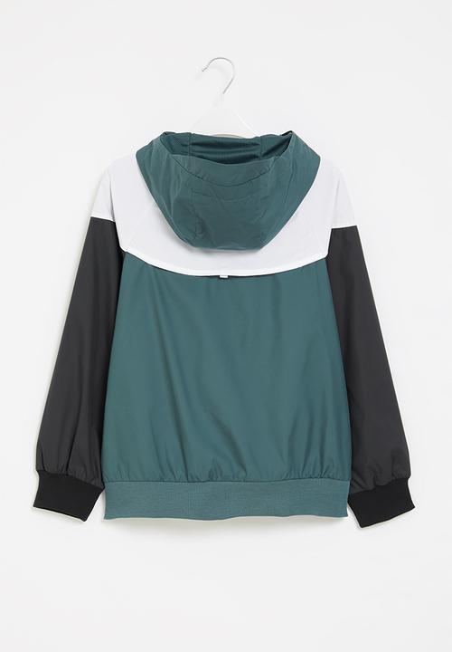 Nike - B nsw wr jkt hd - ash green, white, black & ash green