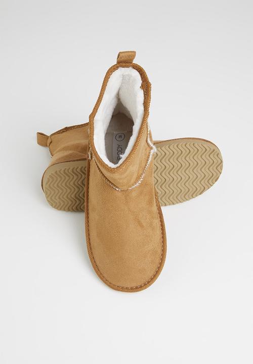 Cotton On - Body home boot - maple syrup