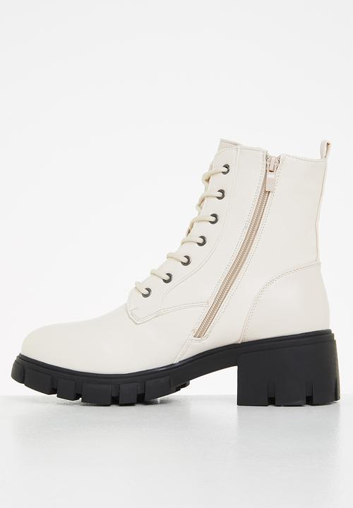 Rock & Co - Stones 2 lace up ankle boot - ecru