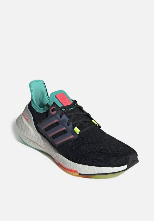 adidas Performance - Ultraboost 22 - core black/turbo/mint rush